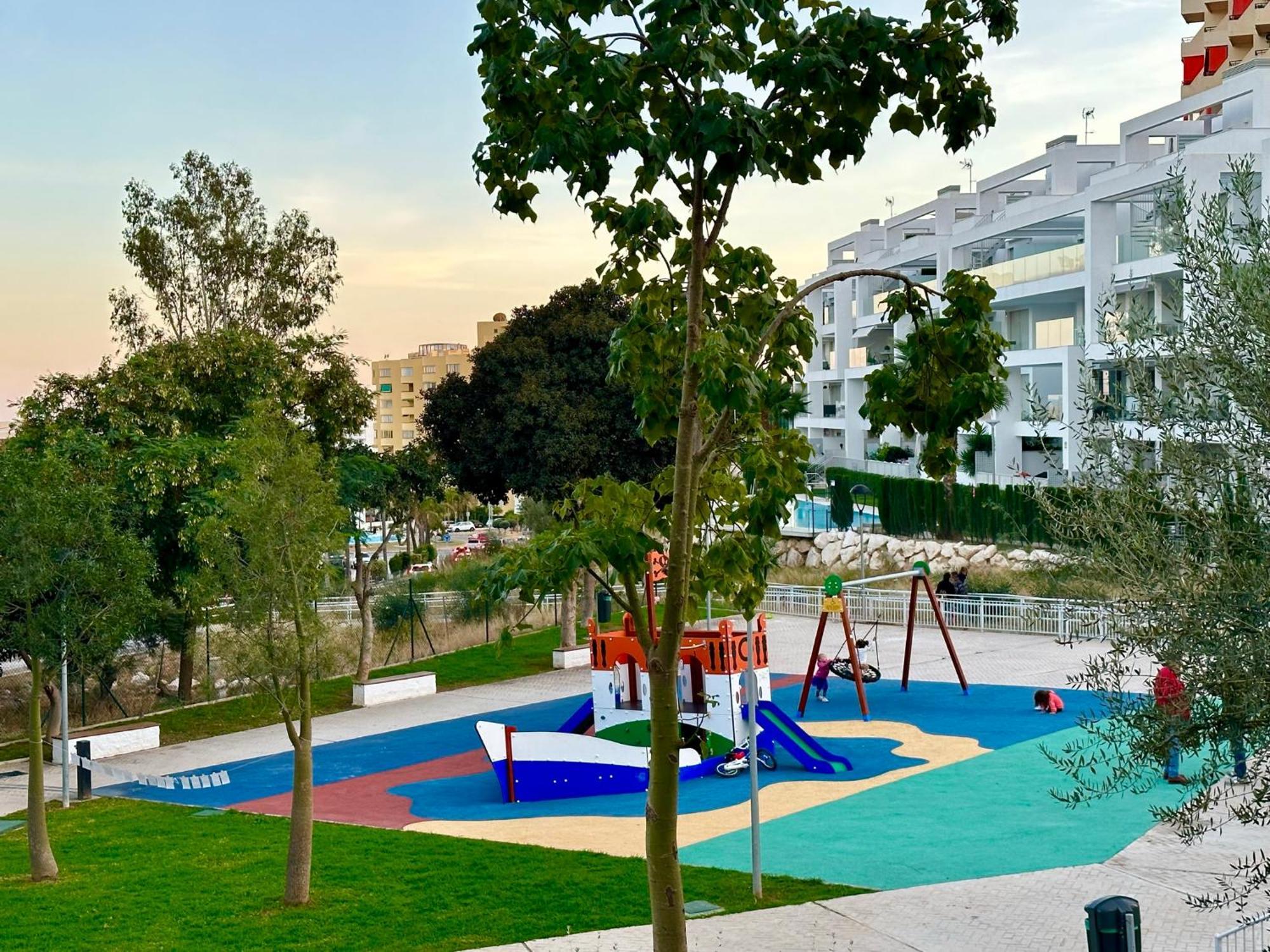 2 Bed Penthouse With Sea View Apartment ตอร์เรโมลิโนส ภายนอก รูปภาพ